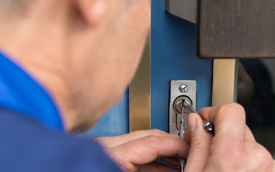 profession de serrurier Courbevoie
